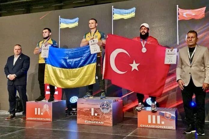 Назарій вихованець Чернігівського регіонального центру «Інваспорт» здобув золото в словацькій Братиславі