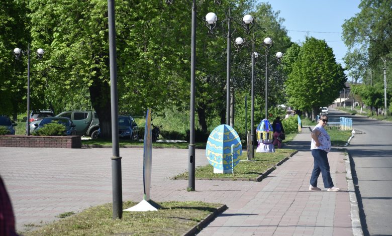 Окрасою Носівки стали Великодні писанки (Фото)