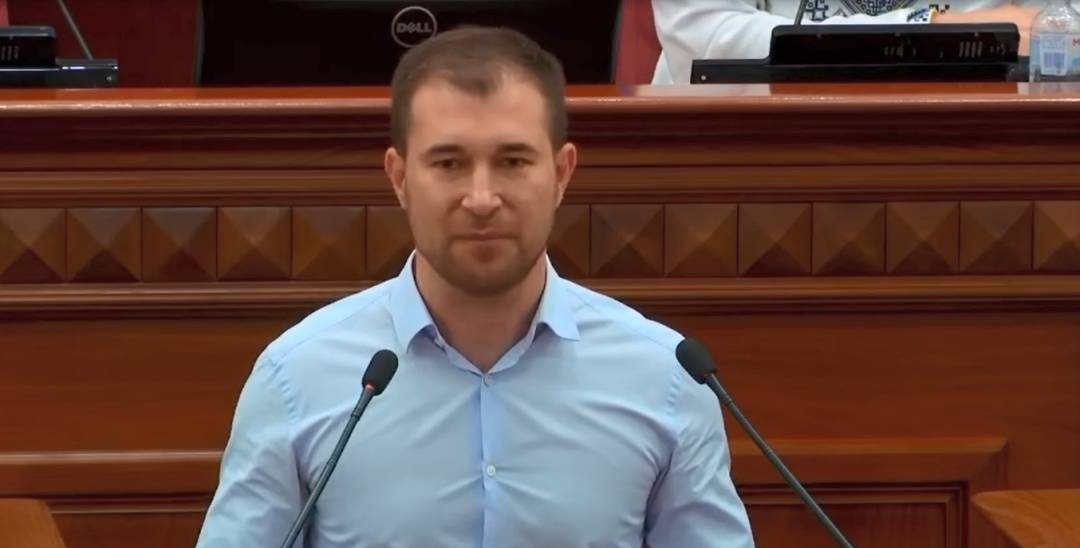 Олександр Ломако виступив перед депутатами Київради з проханням фінансово підтримати роботи з розбудови фортифікаційних споруд довкола Чернігова