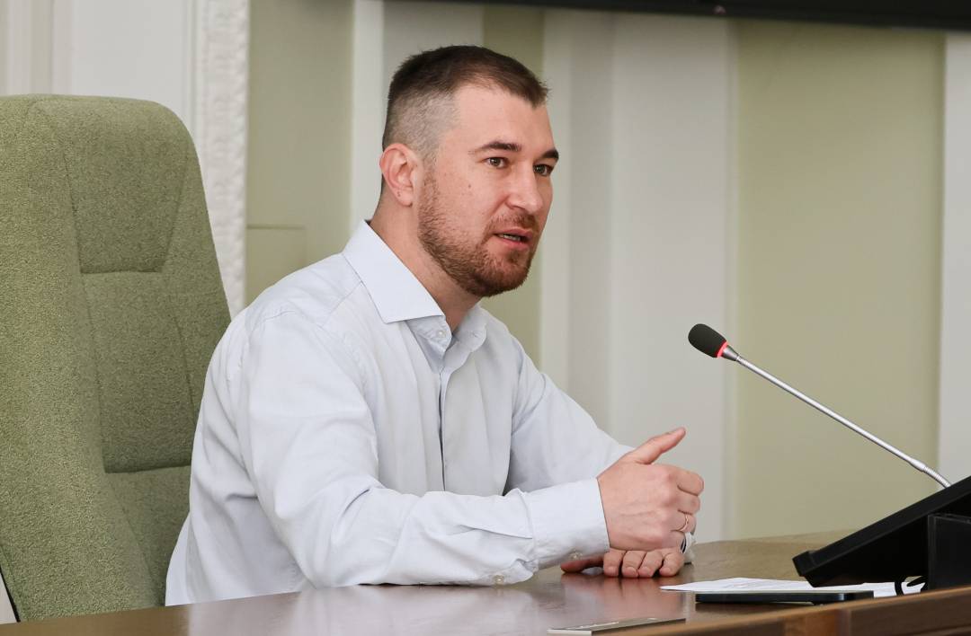 Підтримка військових та зміцнення фортифікаційних споруд довкола Чернігова: загальноміська нарада