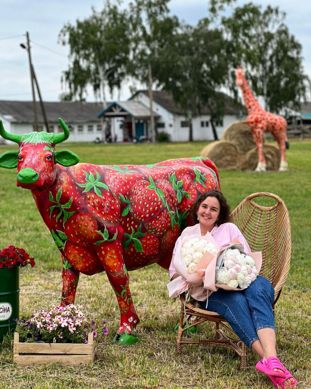 Сезон смачнючої полуниці з грядки розпочнеться з середини травня: екоферма на Чернігівщині запрошує гостей (Фото)