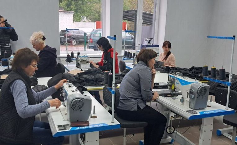 Швейна фабрика в криївці: як під час окупації області в Мені допомагали українським захисникам