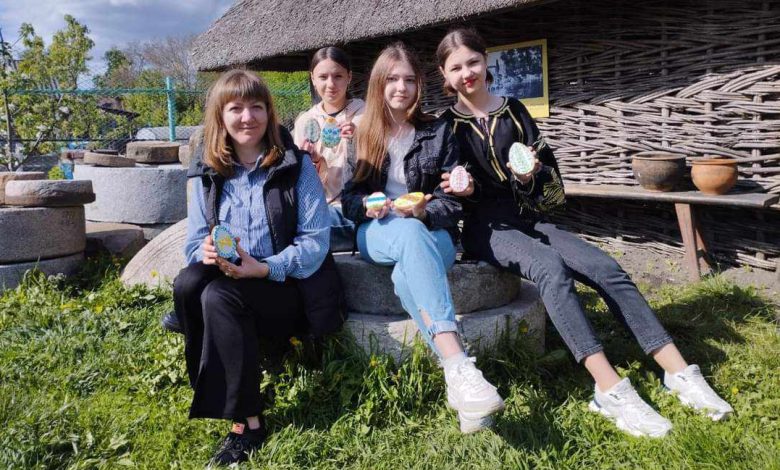Традиційного писанкарства Чернігівщини навчалися діти в Батурині
