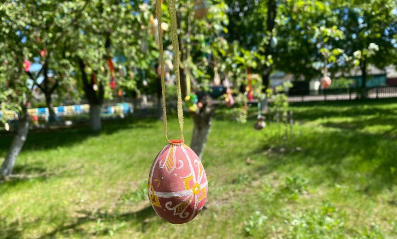 Великодні дерева «розквітли» в ліцеї на Чернігівщині