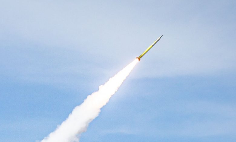 Вибух у Чернігові: ворог вдарив ракетою, є пошкодження