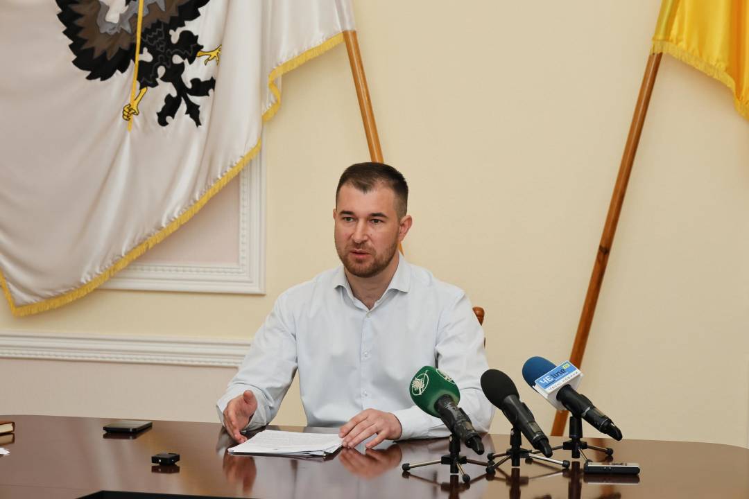 З 1-2 травня частина громадського транспорту припиняє працювати. Начальник МВА блокує виплати перевізникам