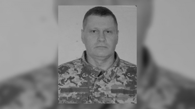 У Новгороді-Сіверському попрощалися із захисником Ігорем Гарбузом, який загинув на Луганщині