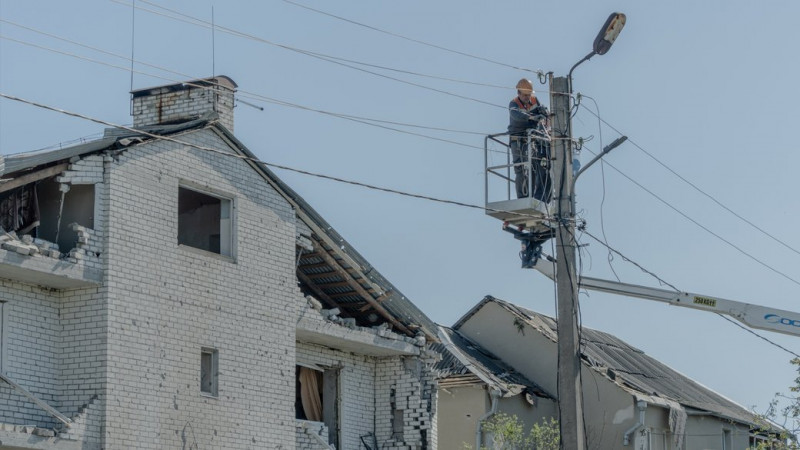 Через бойові дії та негоду частково чи повністю знеструмлені 37 сіл Чернігівщини