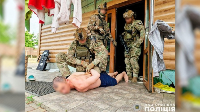 Невідомі вимагали піти на угоду зі слідством і погрожували рідним: що розповіли підозрювані у підриві банку в Чернігові
