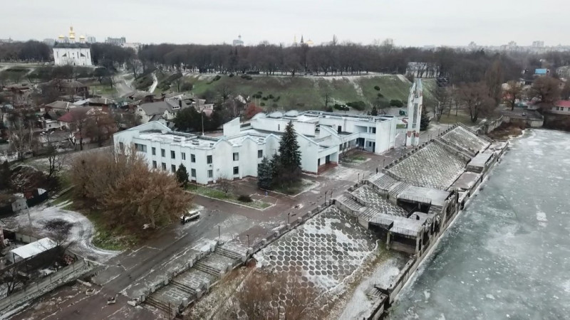 Суд скасував фірмі ексдепутата від "Слуги народу" оренду землі в річпорту в Чернігові