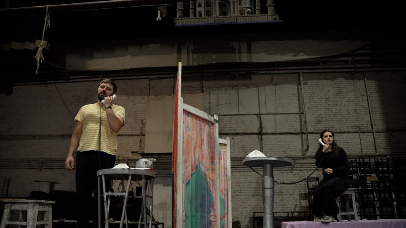 Змінюють вистави та шукають нових працівників: як працює драмтеатр у Чернігові після мобілізації акторів