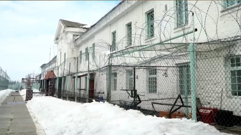 7 разів вивозили на розстріл, вербували для здачі позицій ЗСУ, катування струмом у полоні: історія оборонця Чернігова