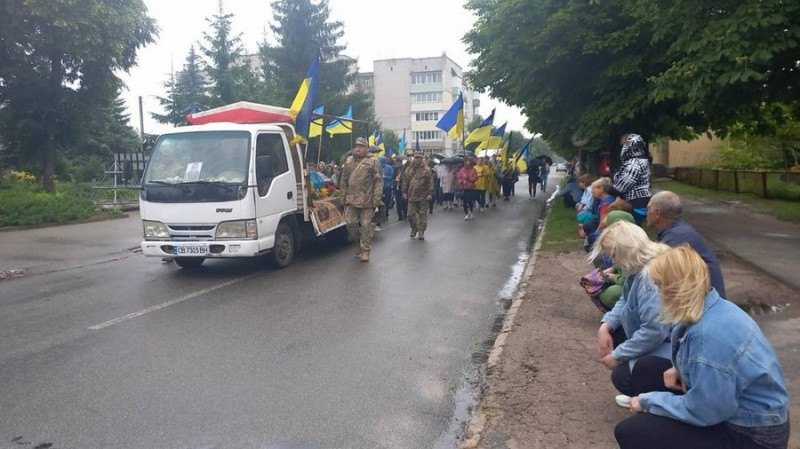 На Чернігівщині попрощалися з чотирма військовими ЗСУ