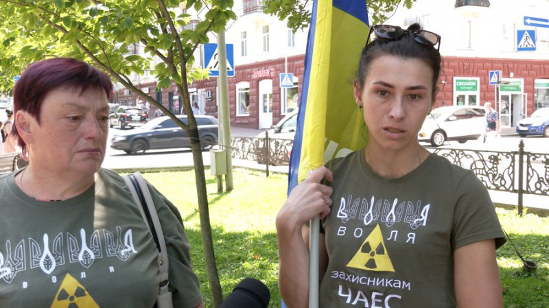 "Вперше за три роки побачила фото чоловіка": у Чернігові пройшли акції на підтримку військовополонених