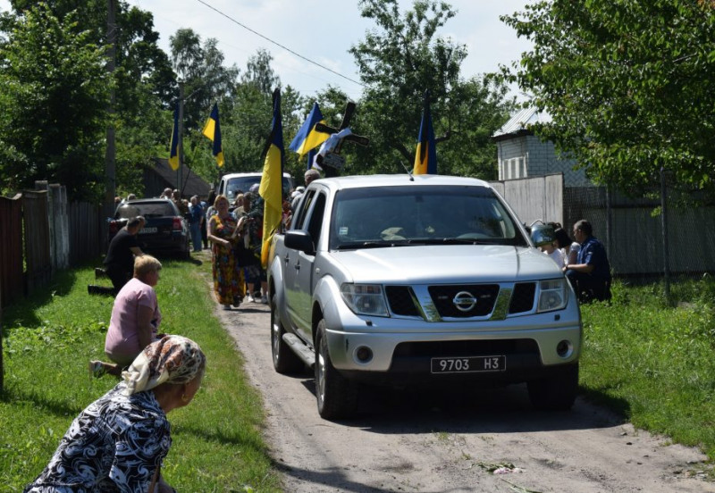 На Чернігівщині попрощалися із захисником, що раптово помер під час відпустки