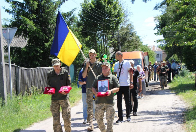 На Чернігівщині попрощалися з майором запасу, що брав участь в АТО та захисті Батьківщини в повномасштабній війні