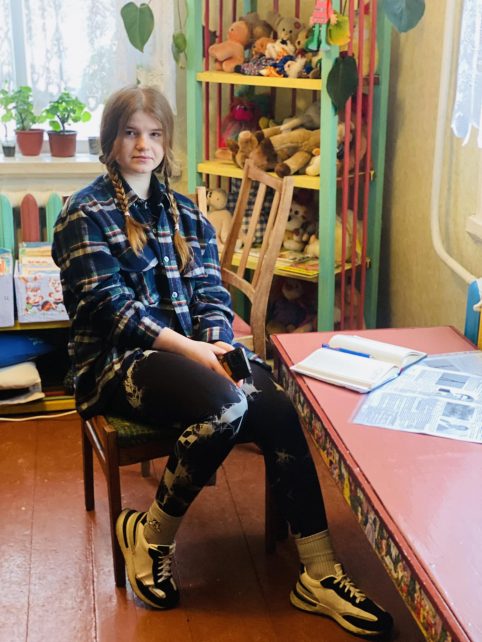 Школярка із села на Чернігівщині попри юний вік стала редакторкою місцевої газети