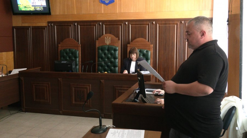 "Не смотрящий, а волонтер": у Деснянському районному суді Чернігова розглядають справу Геннадія Широкана