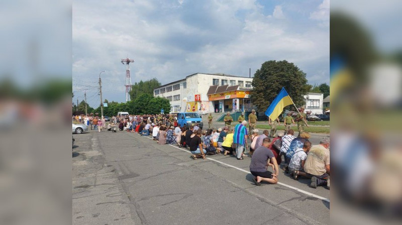 На Чернігівщині поховали Антона Никифоренка та Юрія Литвяка, які загинули на Донеччині та Луганщині