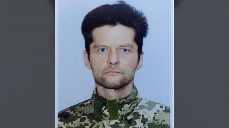 На Чернігівщині поховали солдата Сергія Булітка та сержантів Віктора Логвинчука, Віктора Журавського