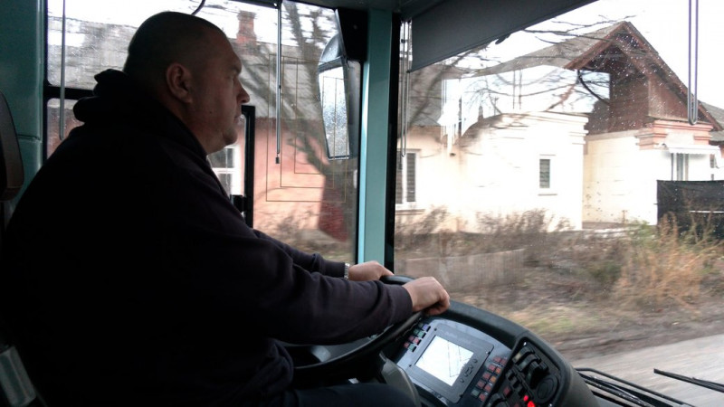 На перехресті вулиць Івана Мазепи та Музичної у Чернігові на понад три місяці змінять рух громадського транспорту