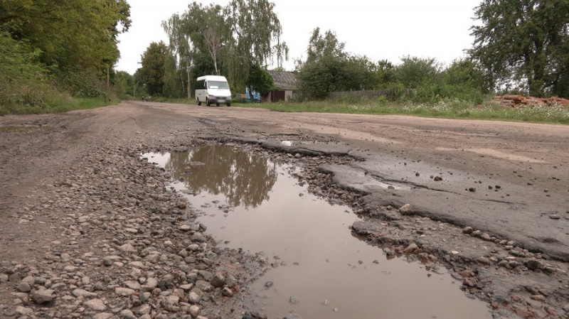 Безплатно із Семенівки до Новгорода-Сіверського: на прикордонні Чернігівщини запустили соціальний автобус