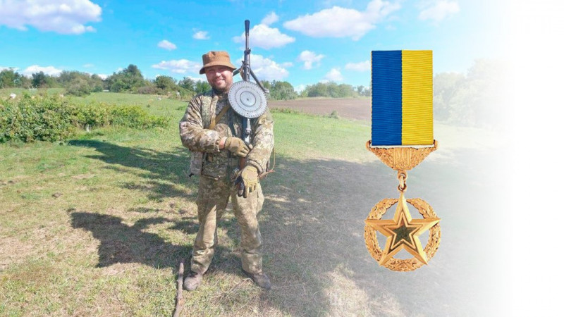 Оборонцю Чернігова Роману Бубенку з 1-ї танкової бригади президент посмертно присвоїв звання Героя України