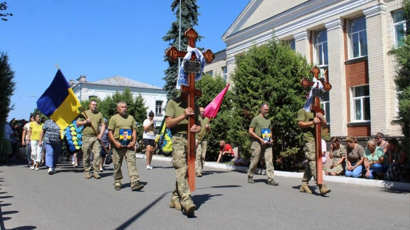 На Чернігівщині поховали Віталія Ященка, Валентина Кубрака та Ігоря Буренка, які загинули на фронті