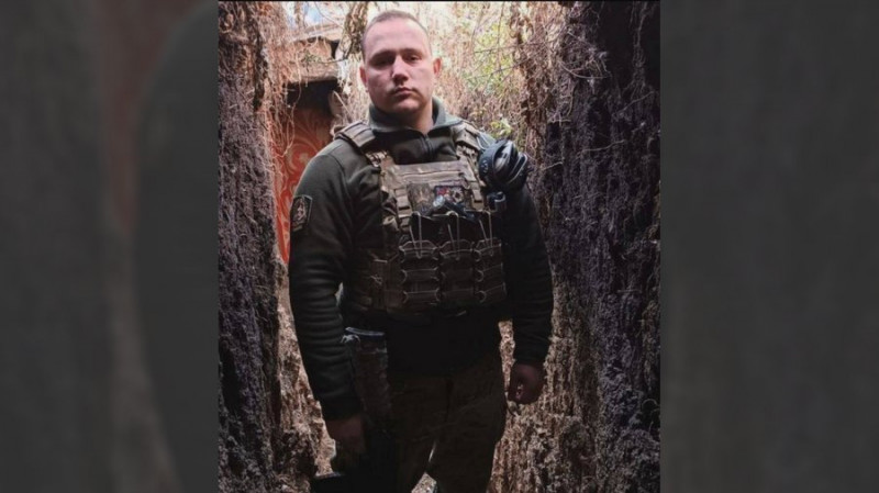 На Чернігівщині поховали солдата Сергія Булітка та сержантів Віктора Логвинчука, Віктора Журавського