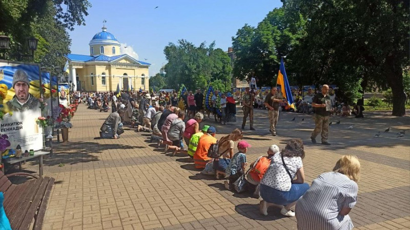 На Чернігівщині поховали Віталія Ященка, Валентина Кубрака та Ігоря Буренка, які загинули на фронті