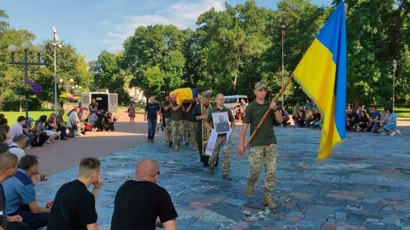 Опізнали за ДНК-експертизою: у Чернігові поховали бійця Миколу Морського