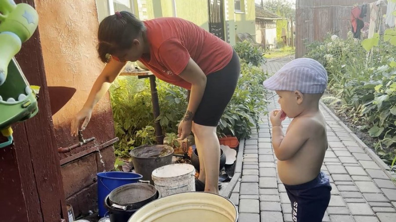 Заводять будильники, аби випрати речі: як у Прилуках люди пристосовуються жити без світла та води