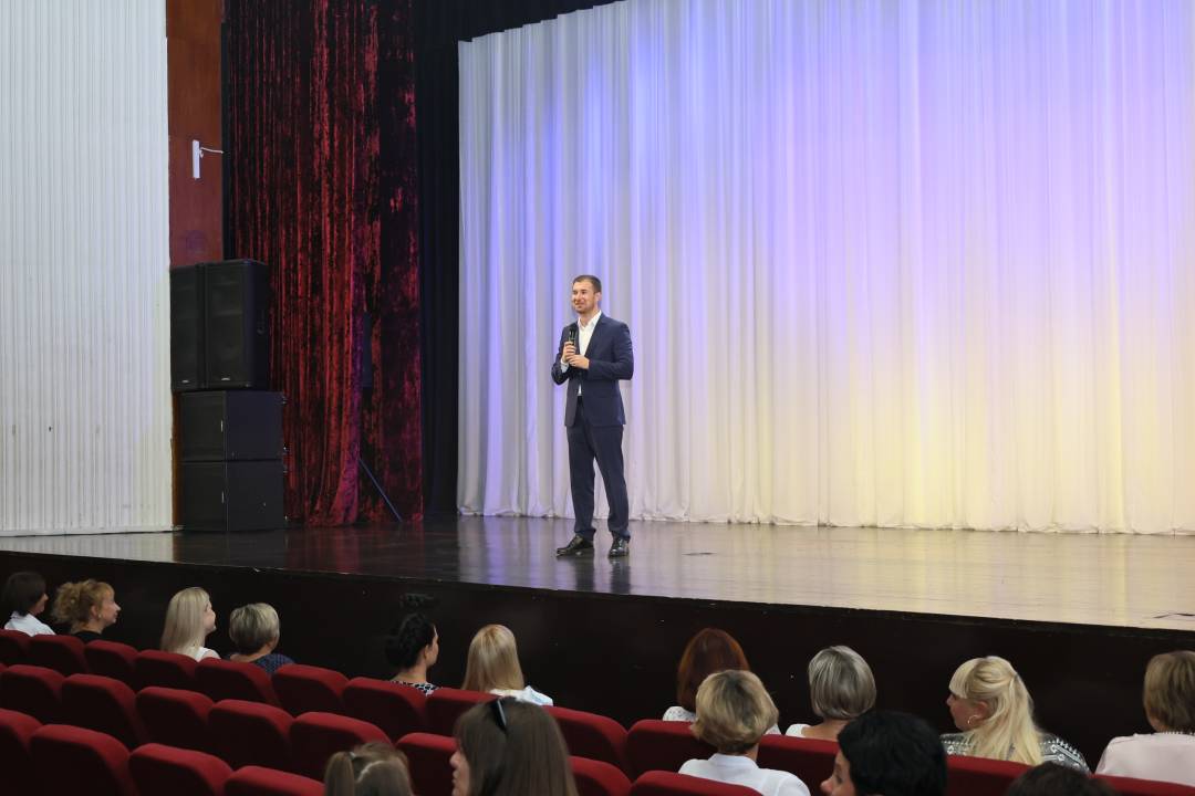 Медиків Чернігова привітали з професійним святом