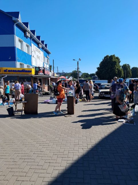 На Чернігівщині на благодійному концерті під відкритим небом назбирали майже 10 000 гривень для ЗСУ