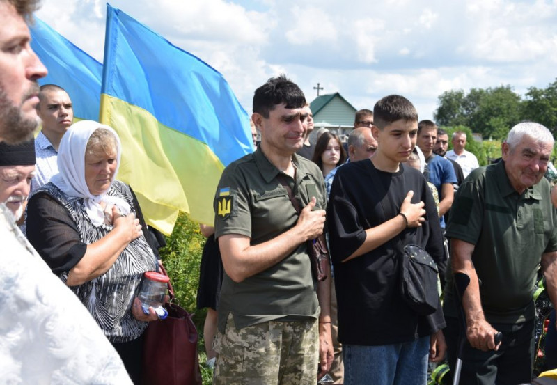 На Чернігівщині попрощалися із загиблим воїном, що служив у взводі розвідки 95-ї ДШБ