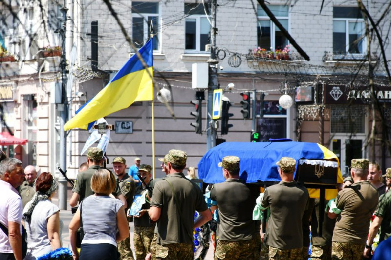 На Чернігівщині попрощалися із Захисником, який загинув на Донеччині