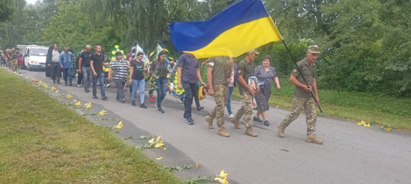 На Чернігівщині попрощалися з двома захисниками, стрільцями з однієї роти, що загинули на Сході