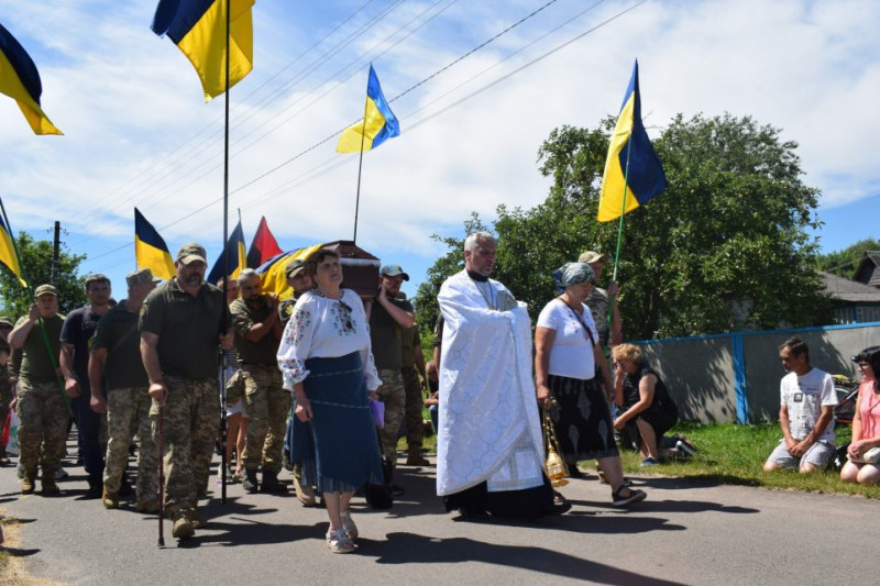 На Чернігівщині попрощалися з загиблим воїном Сил спеціальних операцій ЗСУ, що трагічно поліг на Сумщині