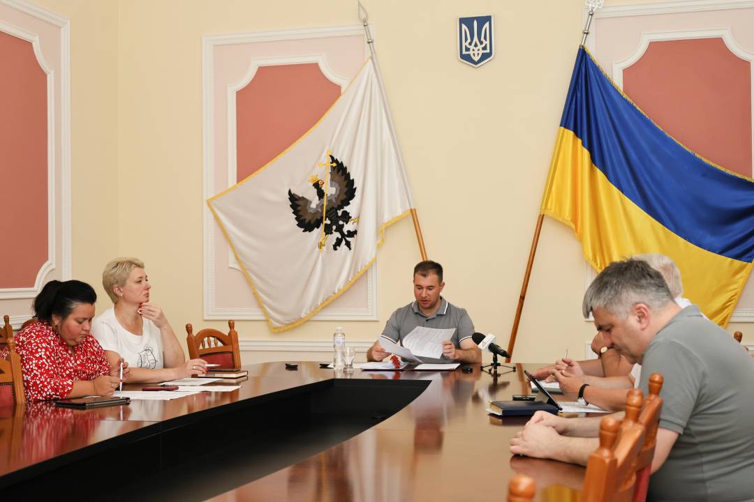 Підтримка сімей загиблих воїнів і чернігівців, у яких пошкоджене житло: виконком погодив виплати