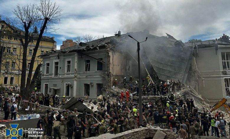 Російська ракета по «Охматдиту» «вразила саме ту ціль, на яку була запрограмована» – правоохоронці
