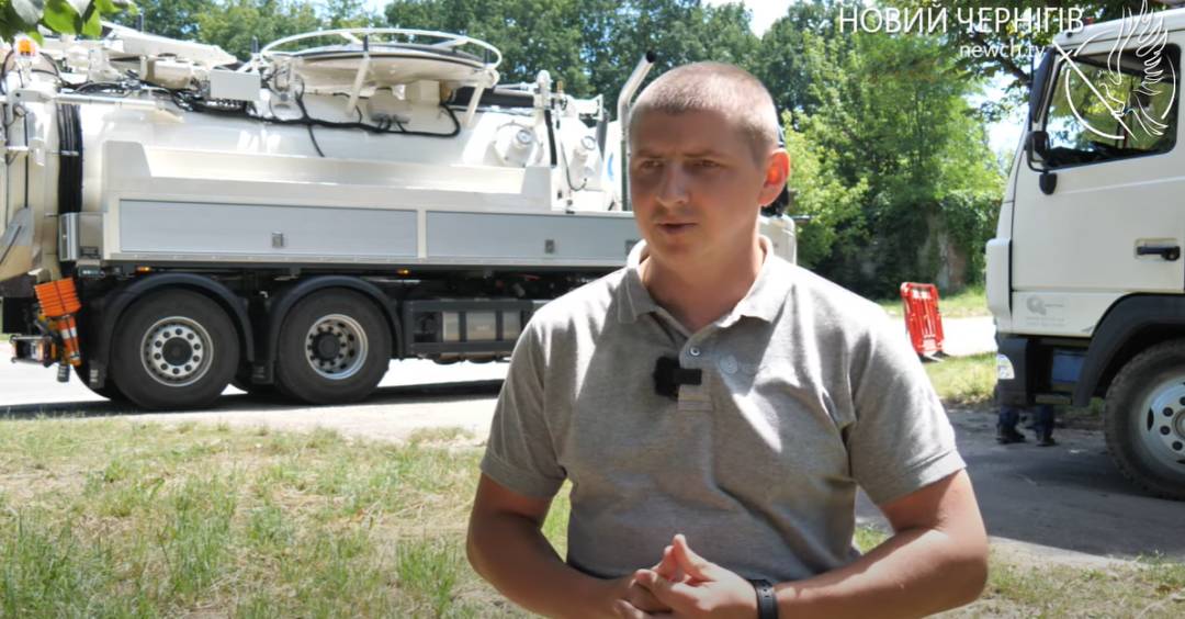 Відкачує мул та промиває мережі: «Чернігівводоканал» отримав унікальний спецавтомобіль