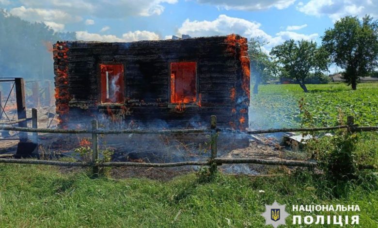 Ворожа атака: внаслідок вибухів на Чернігівщині пошкоджені будинки в одному з сіл