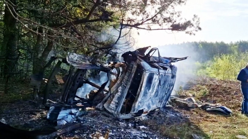 "Подобається світло давати, бо воно радість несе": як на Чернігівщині працюють електромонтери, які підірвалися на міні