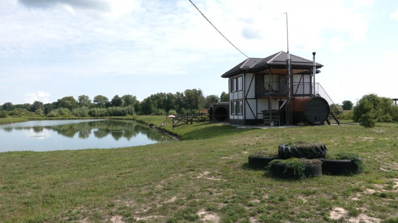 Купили будинок, альтанки, літню кухню та мангали: як родина з Чернігівщини розширила бізнес за грантові гроші