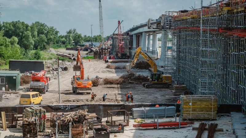 Відкрити рух другою чергою на автомобільному мості, що біля Чернігова, планують у жовтні