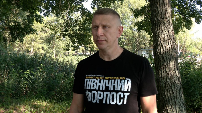 Ходили під вітрилами та рибалили: як військові та ветерани з Чернігова проходили реабілітацію на Київському морі