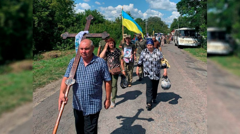 Загинули на Донеччині, одного вважали зниклим безвісти: на Чернігівщині попрощалися з Сергієм Яреськом та Ігорем Сорокою