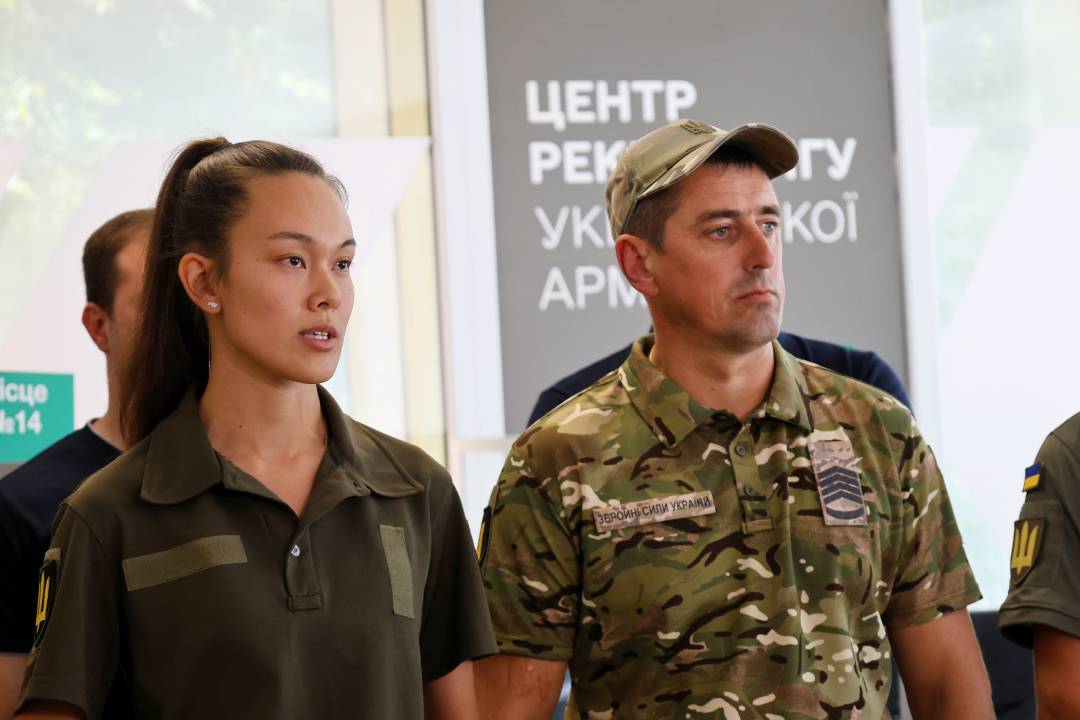 Центр рекрутингу української армії відтепер працює і в Чернігові