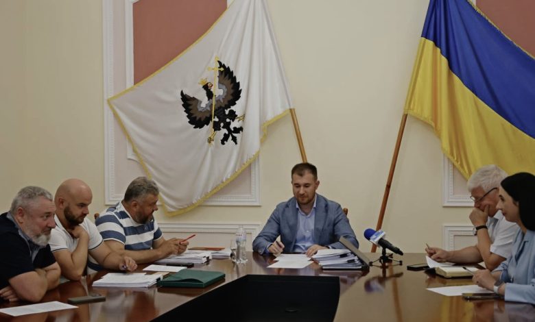 Хто має платити Брижинському та чому сесія Чернігівської міськради під загрозою зриву: головне з погоджувальної ради