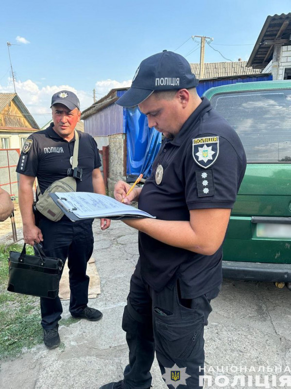 На Чернігівщині у каналізаційній шахті загинула ціла родина (Фото)